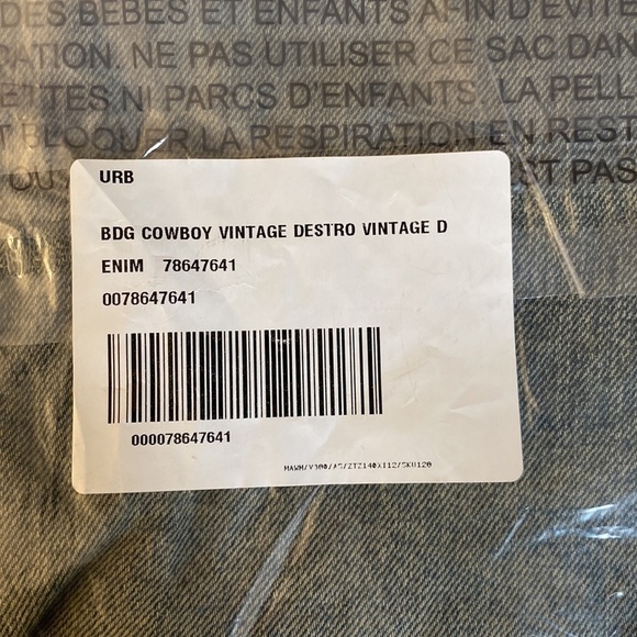 READ DESCRIPTION‼️BDG Cowboy Jean Vintage Destroyed Denim, size 27 - Picture 9 of 11